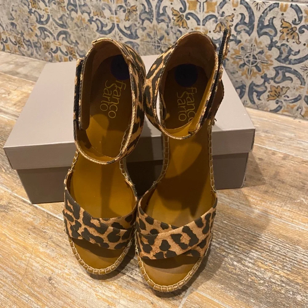NIB- FRANCO SARTO Carlotta,Camel platforms!